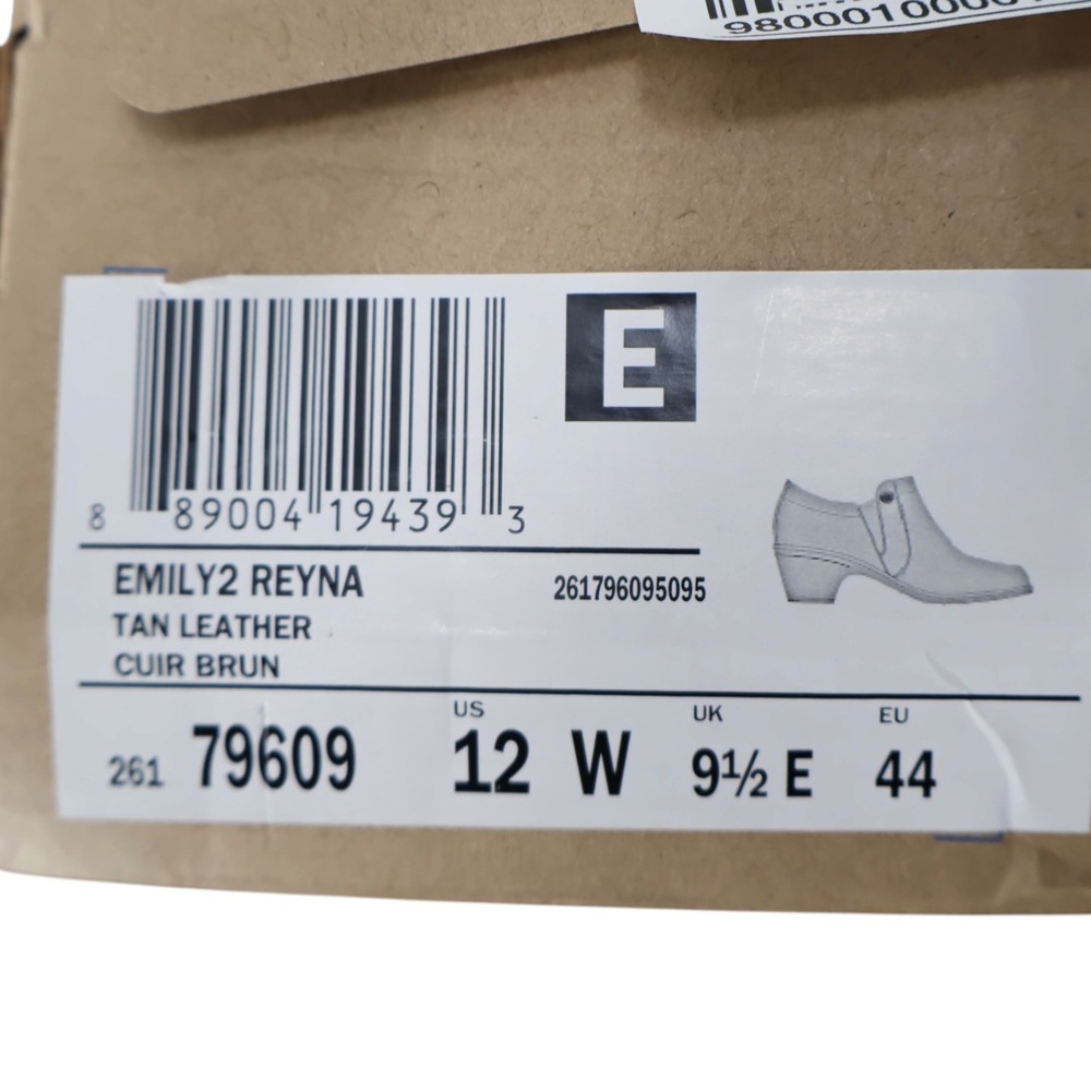Clarks Emily2 Reyna Tan Leather Ankle Booties 12W Wide Comfort Low Heel NIB - Picture 9 of 9